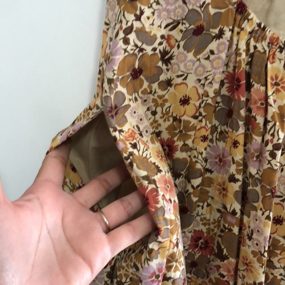 Madewell Puff-Sleeve Open-Back Midi Dress in Flora Field fall dress - Picture 7 of 8